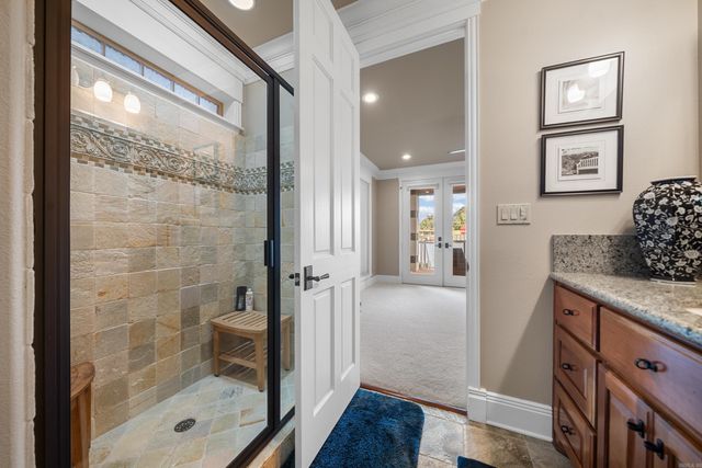 347 Paradise Pt, Hot Springs, AR 71913