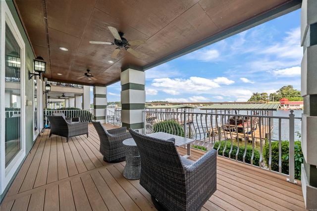 347 Paradise Pt, Hot Springs, AR 71913