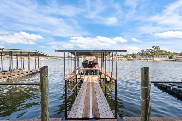 347 Paradise Pt, Hot Springs, AR 71913