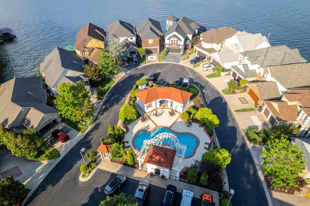 347 Paradise Pt, Hot Springs, AR 71913