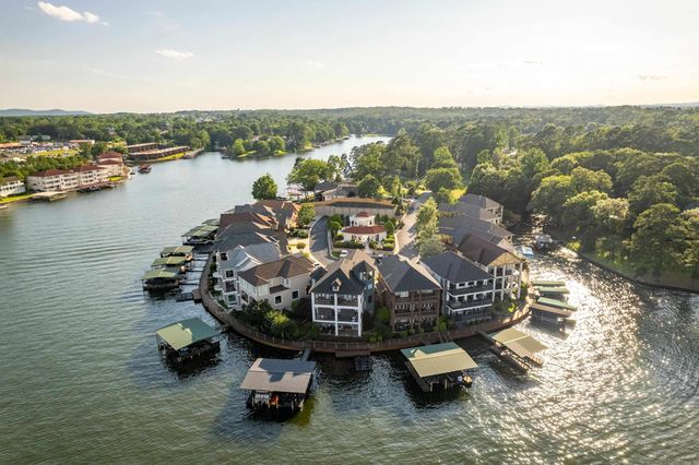 347 Paradise Pt, Hot Springs, AR 71913