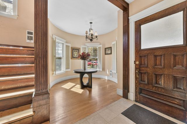 40 Sawyer Ave 1, Boston, MA 02125