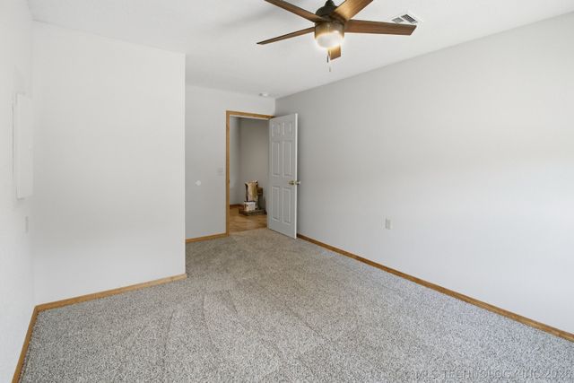 24 Natalie Lane, Kiefer, OK 74041