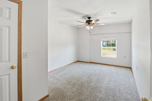 24 Natalie Lane, Kiefer, OK 74041