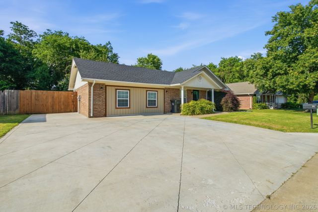 24 Natalie Lane, Kiefer, OK 74041