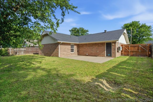 24 Natalie Lane, Kiefer, OK 74041