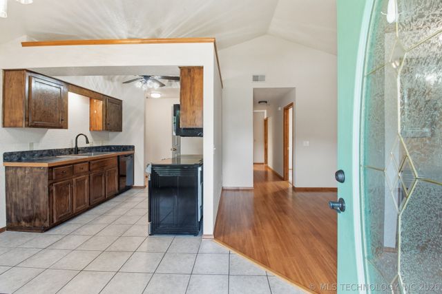 24 Natalie Lane, Kiefer, OK 74041
