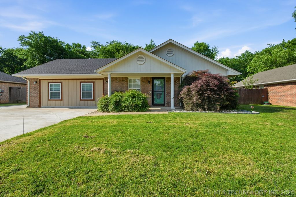 24 Natalie Lane, Kiefer, OK 74041
