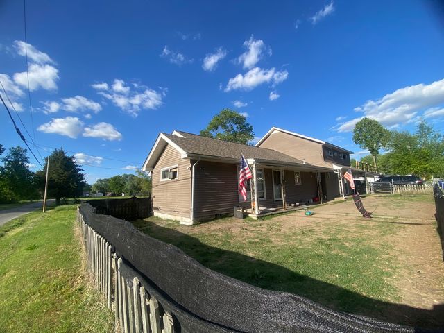 302 N Illinois Avenue, West Frankfort, IL 62896