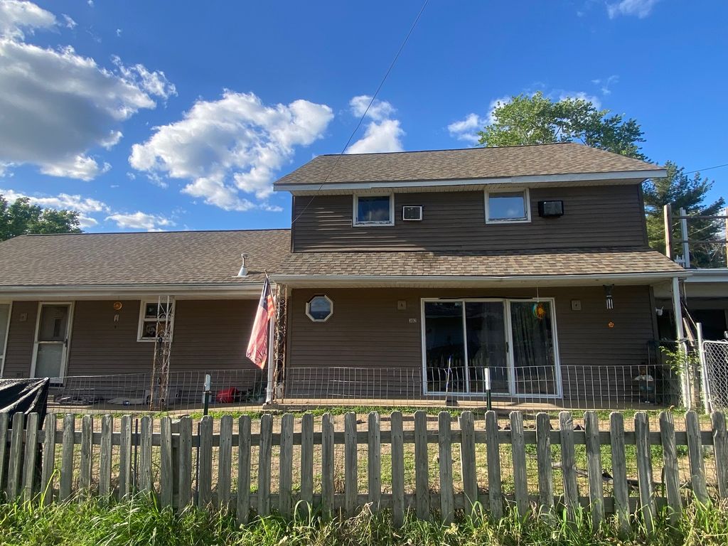 302 N Illinois Avenue, West Frankfort, IL 62896