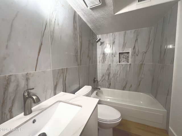 9992 E Carol Avenue, Scottsdale, AZ 85258