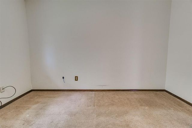 1013 S Morgan Drive, Moore, OK 73160