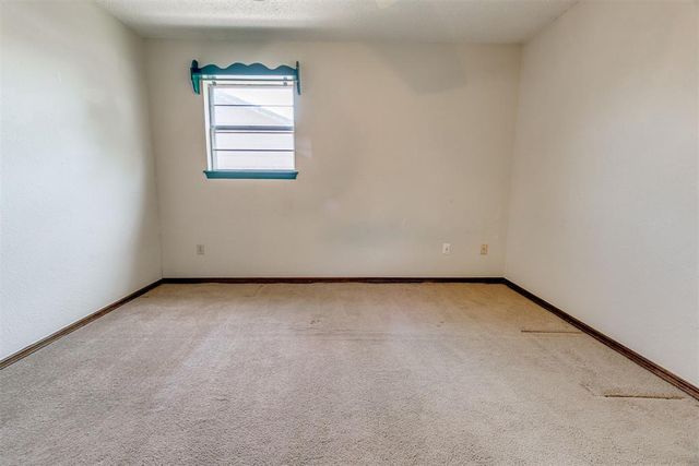 1013 S Morgan Drive, Moore, OK 73160