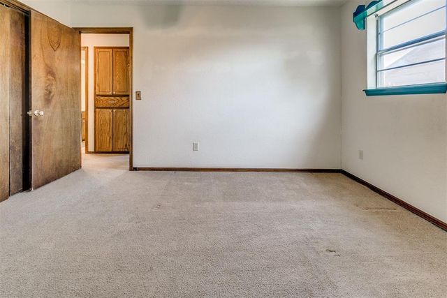 1013 S Morgan Drive, Moore, OK 73160