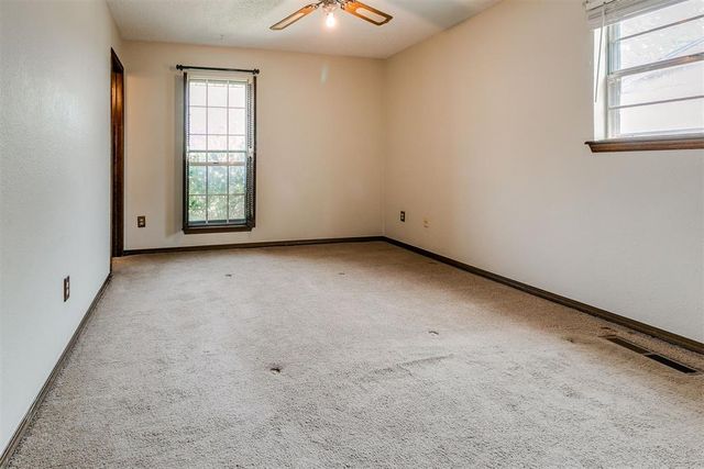 1013 S Morgan Drive, Moore, OK 73160