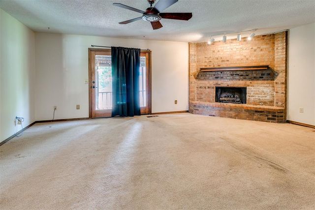 1013 S Morgan Drive, Moore, OK 73160