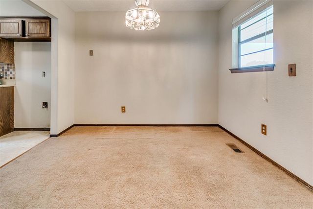 1013 S Morgan Drive, Moore, OK 73160