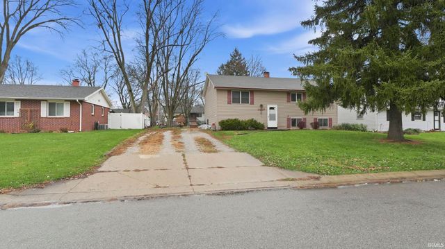 1407 Melbourne Drive, New Haven, IN 46774