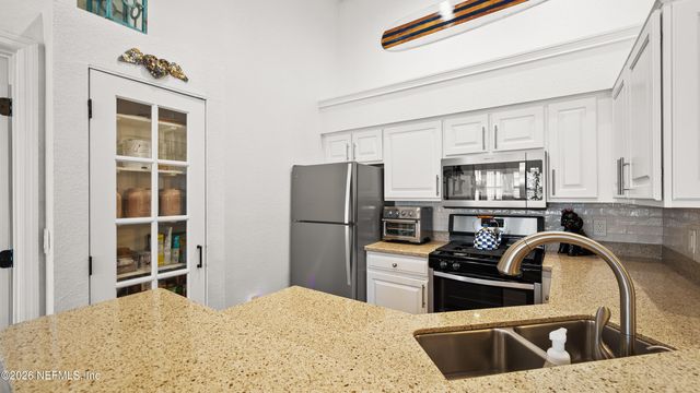 13810 SUTTON PARK Drive 1433, Jacksonville, FL 32224