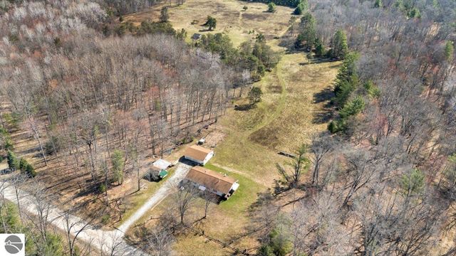 2564 National City Road, Hale, MI 48739