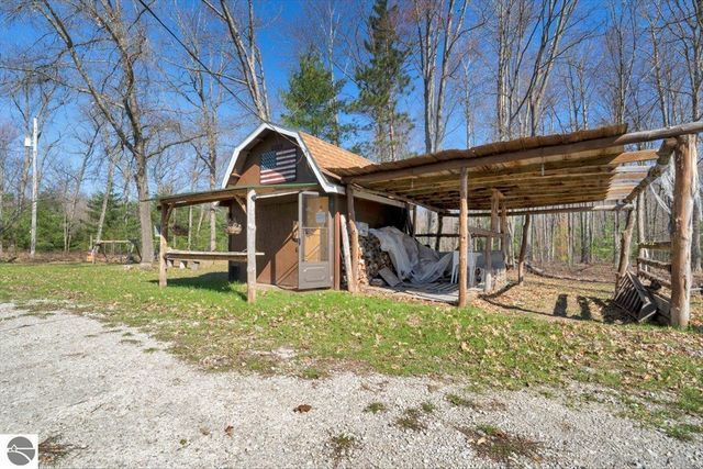 2564 National City Road, Hale, MI 48739
