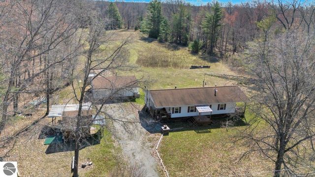 2564 National City Road, Hale, MI 48739