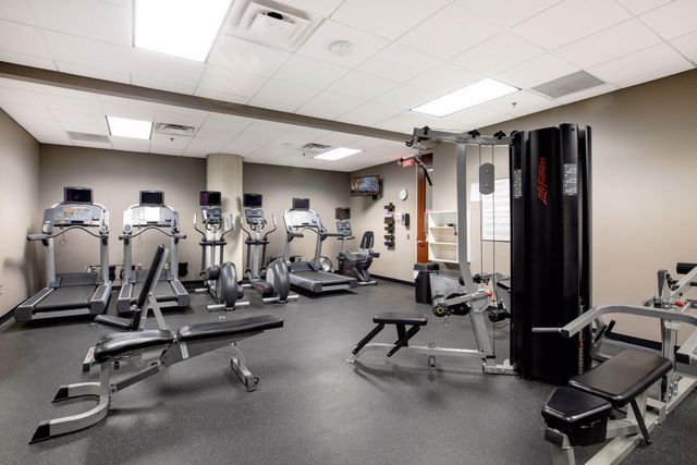 5601 Smetana Drive 512, Minnetonka, MN 55343