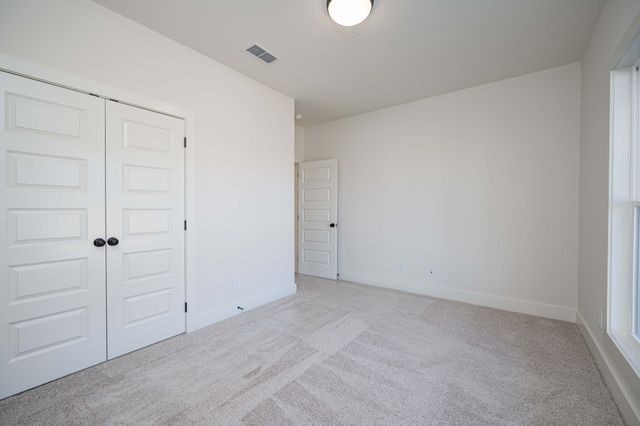 525 McGrath Dr, Smyrna, TN 37167