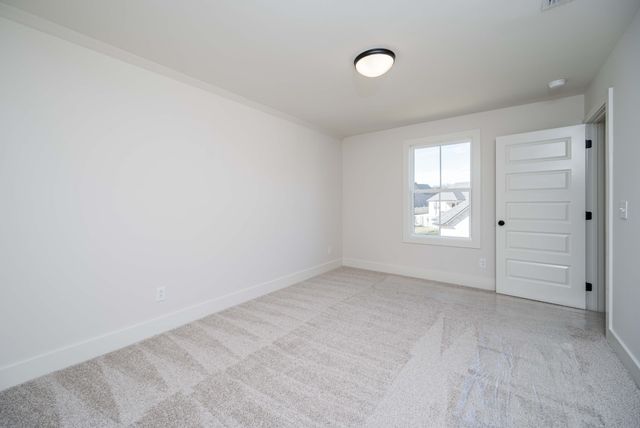 525 McGrath Dr, Smyrna, TN 37167