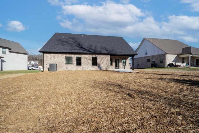 525 McGrath Dr, Smyrna, TN 37167