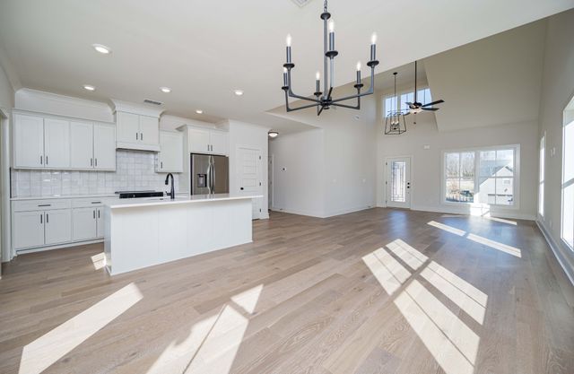 525 McGrath Dr, Smyrna, TN 37167