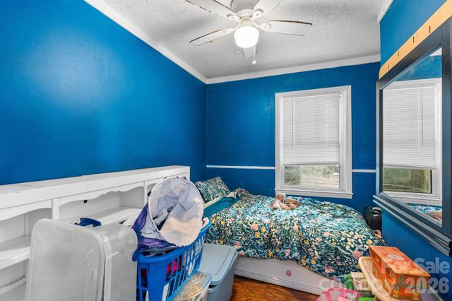 43 Candler School Road, Candler, NC 28715