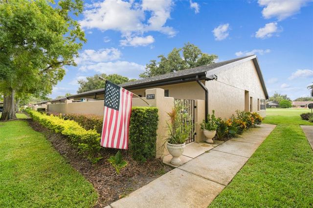 2817 WINGFOOT COURT, Winter Haven, FL 33884