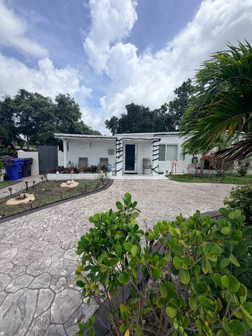 6645 Sheridan Street, Hollywood, FL 33024