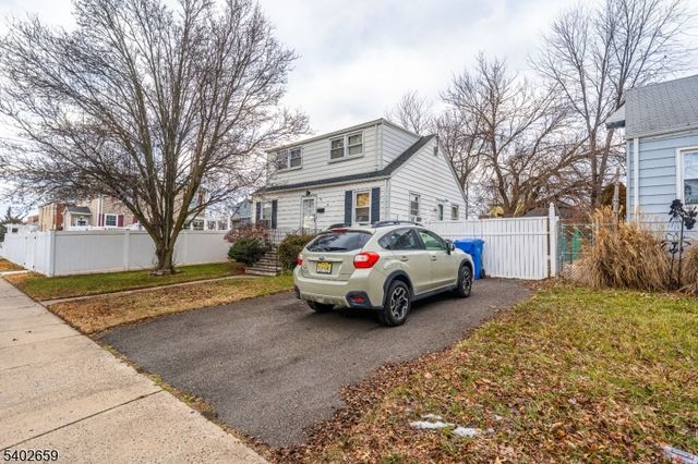 81 Larch St, Woodbridge Twp., NJ 07064