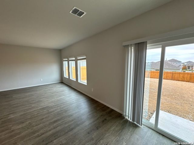 2040 Palmer Pl, Converse, TX 78109