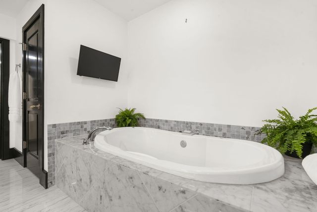 517 King Street 7, Charleston, SC 29403
