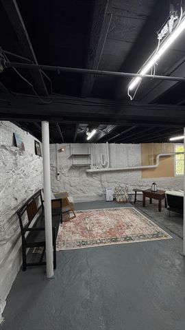 18 Baldwin St, Worcester, MA 01604