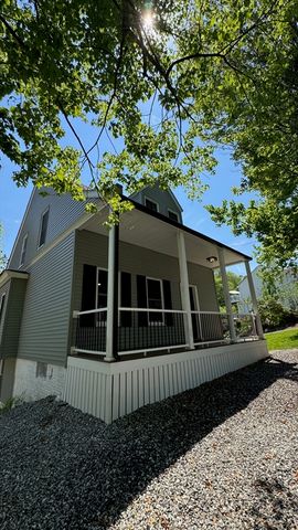 18 Baldwin St, Worcester, MA 01604