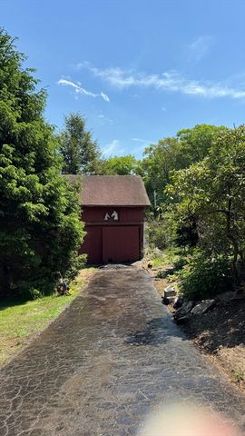 18 Baldwin St, Worcester, MA 01604