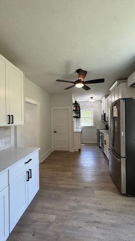 18 Baldwin St, Worcester, MA 01604