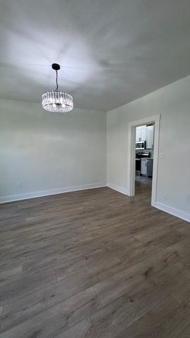 18 Baldwin St, Worcester, MA 01604