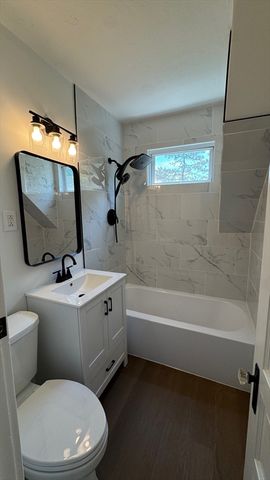 18 Baldwin St, Worcester, MA 01604