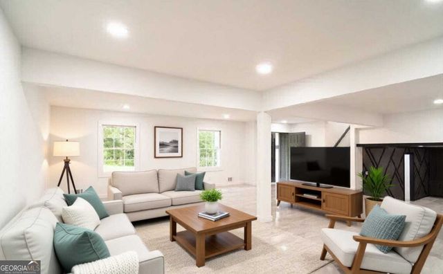 69 N Hearn Road, Ellenwood, GA 30294