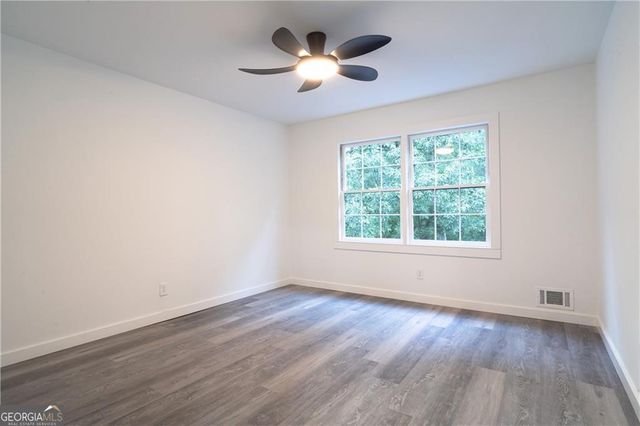 69 N Hearn Road, Ellenwood, GA 30294