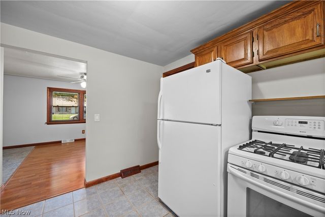 4905 Pinewood Drive, Sheffield Lake, OH 44054