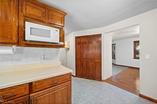 4905 Pinewood Drive, Sheffield Lake, OH 44054