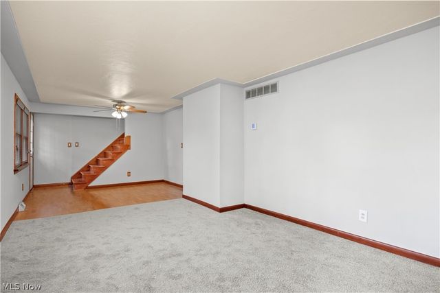 4905 Pinewood Drive, Sheffield Lake, OH 44054