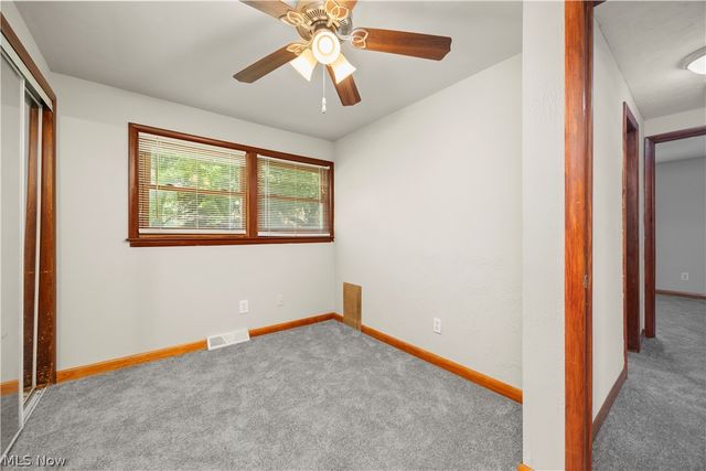4905 Pinewood Drive, Sheffield Lake, OH 44054