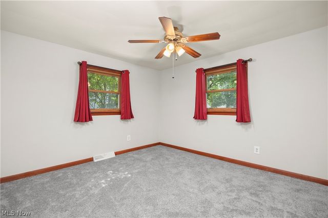 4905 Pinewood Drive, Sheffield Lake, OH 44054